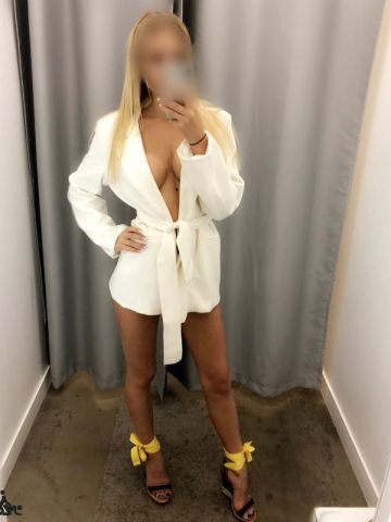 Проститутка Амелия